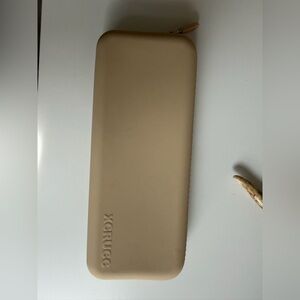 NWOT Silicone Makeup Brush Zipper Case